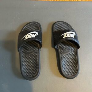 Nike slides size W7 BRAND NEW!